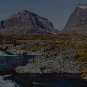 Swett_REFERENSER_background_2000x900-min