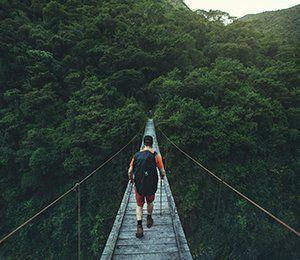 Vågar du vandra över denna hängbro längst Inkaleden?