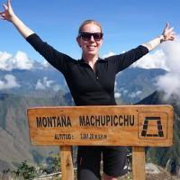 Jenny på toppen av Macchu Pichu