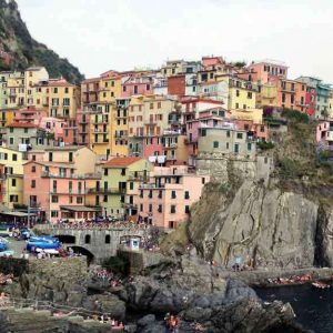 Cinque Terre bjuder på många färgglada byggnader