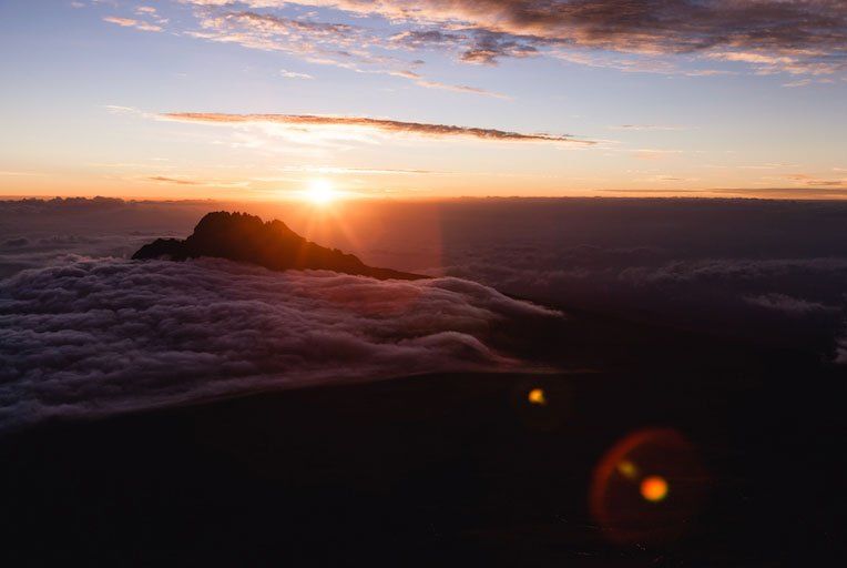 soluppgång på kilimanjaro