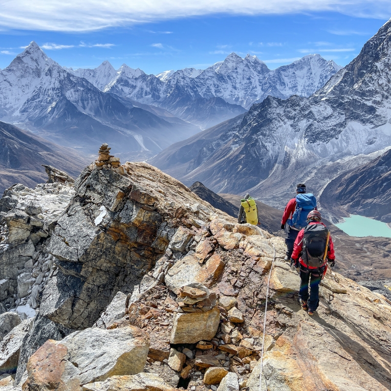 Lobuche peak 800 x 800 Lobuche peak 800 x 800